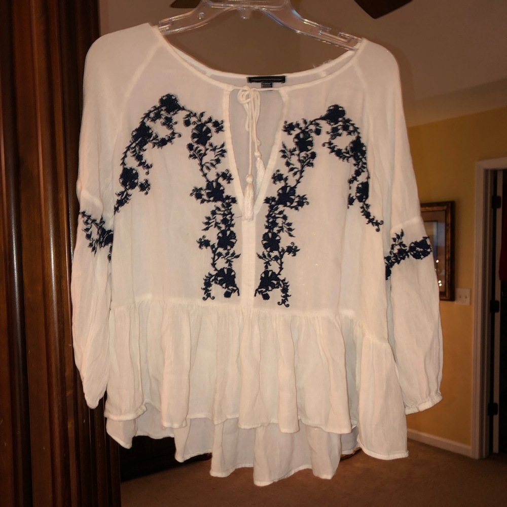 American Eagle Blouse EXCELLENT CONDITION - Picture 2 of 7